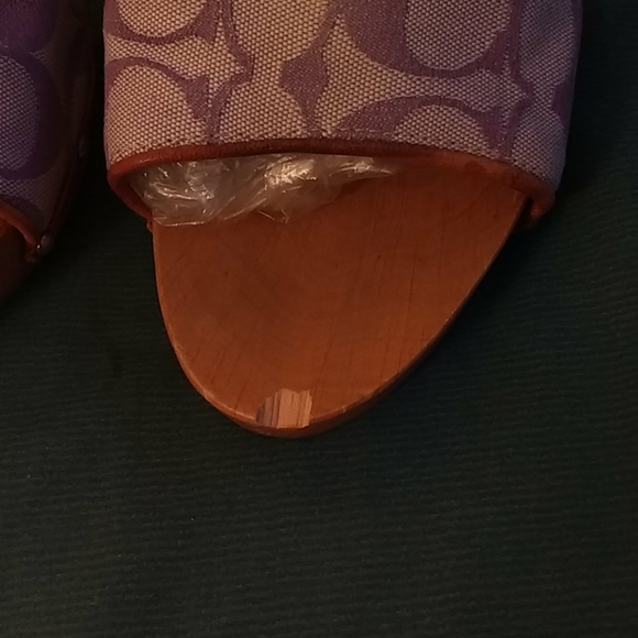 Authentic Coach clogs, size 9 - Picture 2 of 9